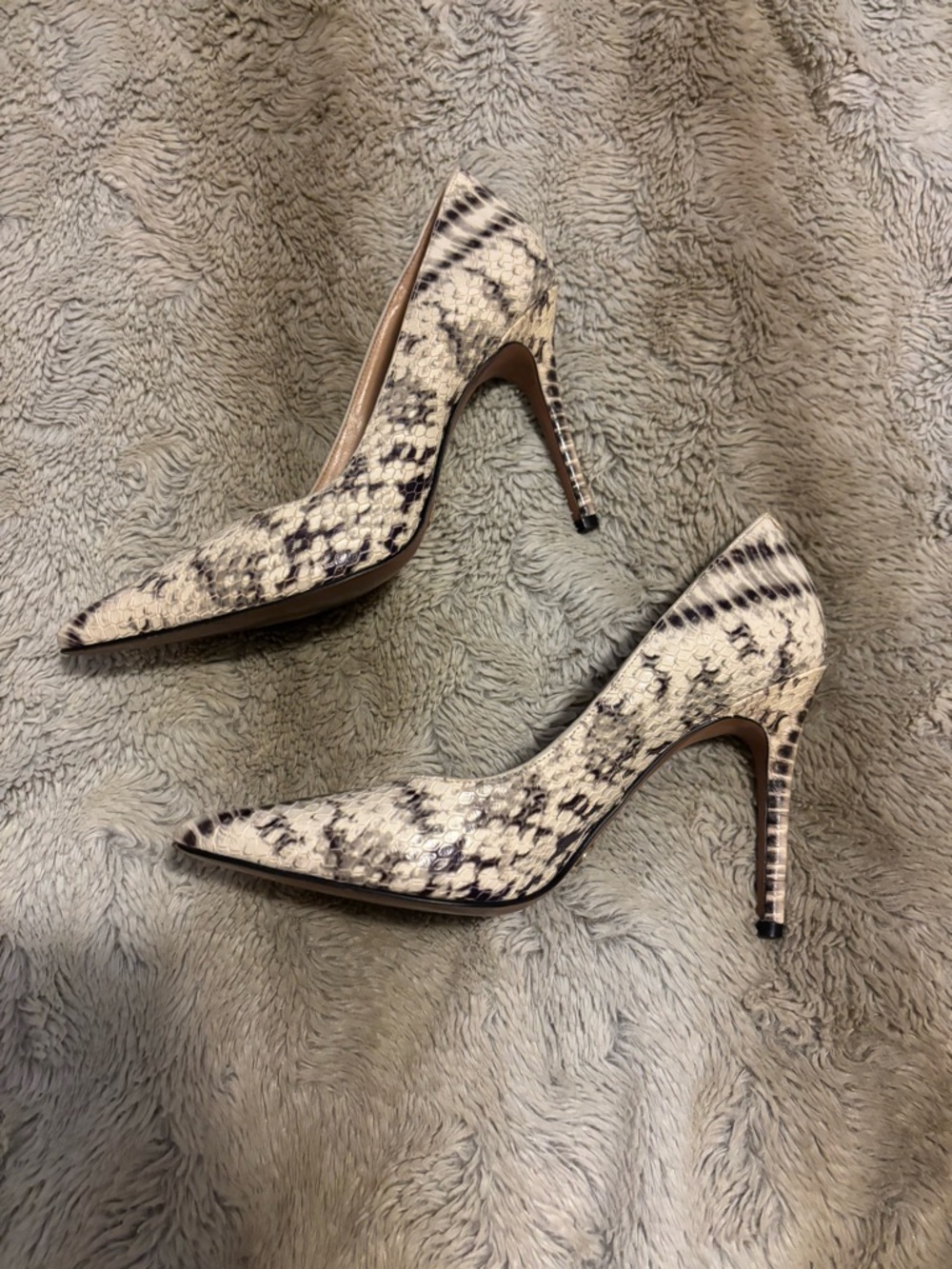 Michael Kors Snakeskin heels Size 7